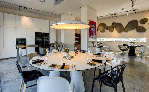 Cocina y sala compartían un mismo espacio en el restaurante de Bruno Ruiz. /Aticcook